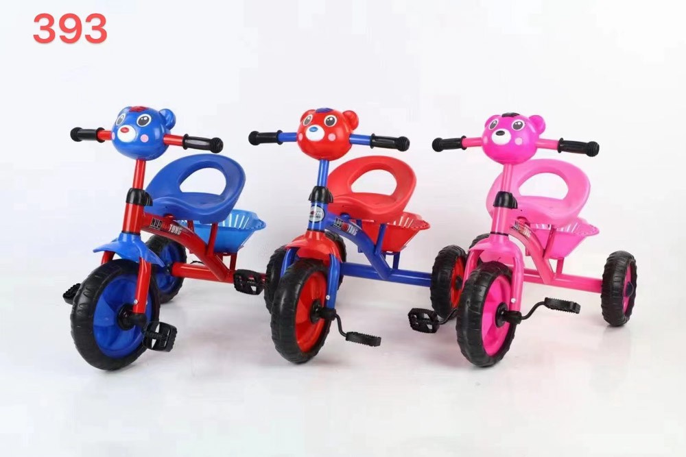 Baby tricycle with storage basket