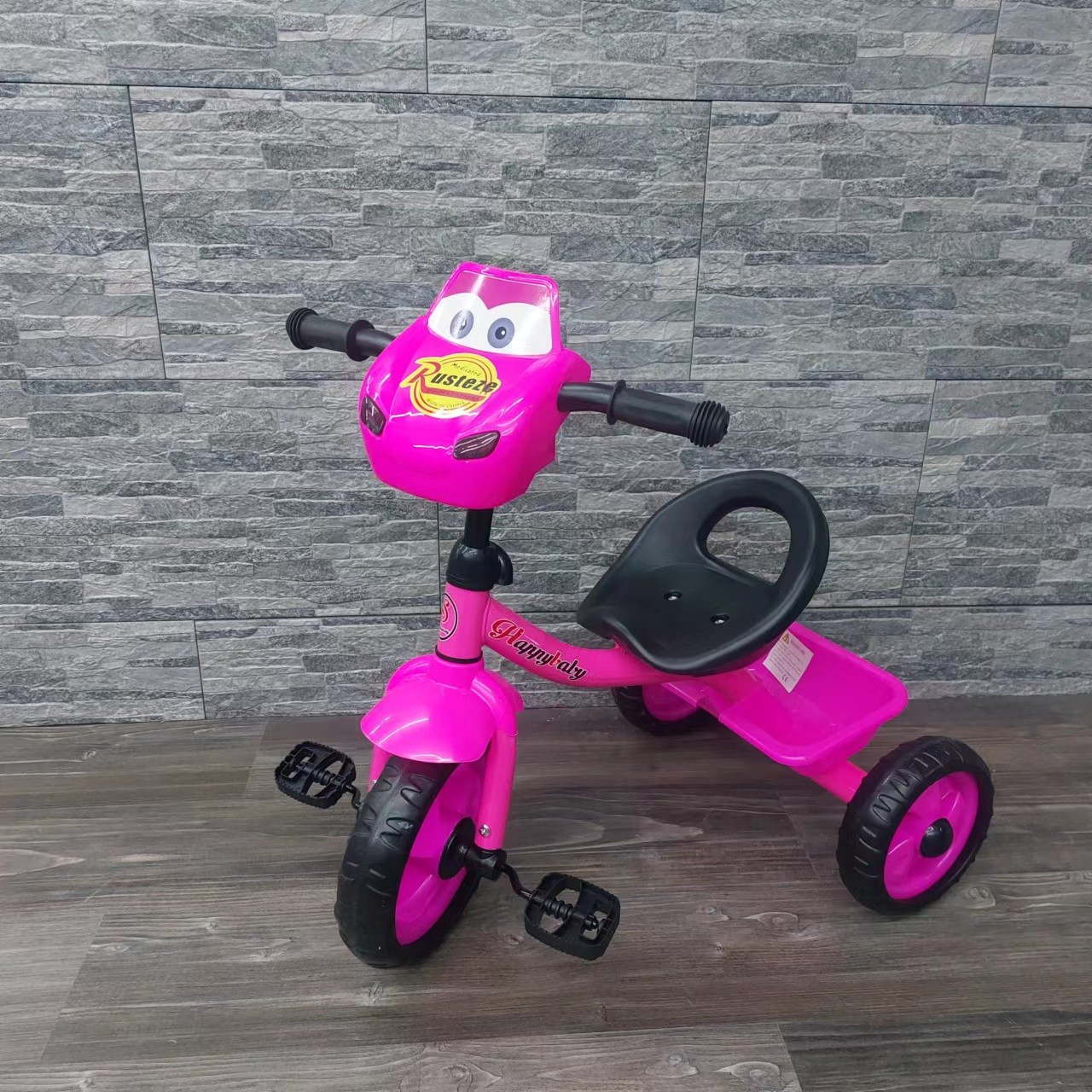 Baby tricycle with storage basket