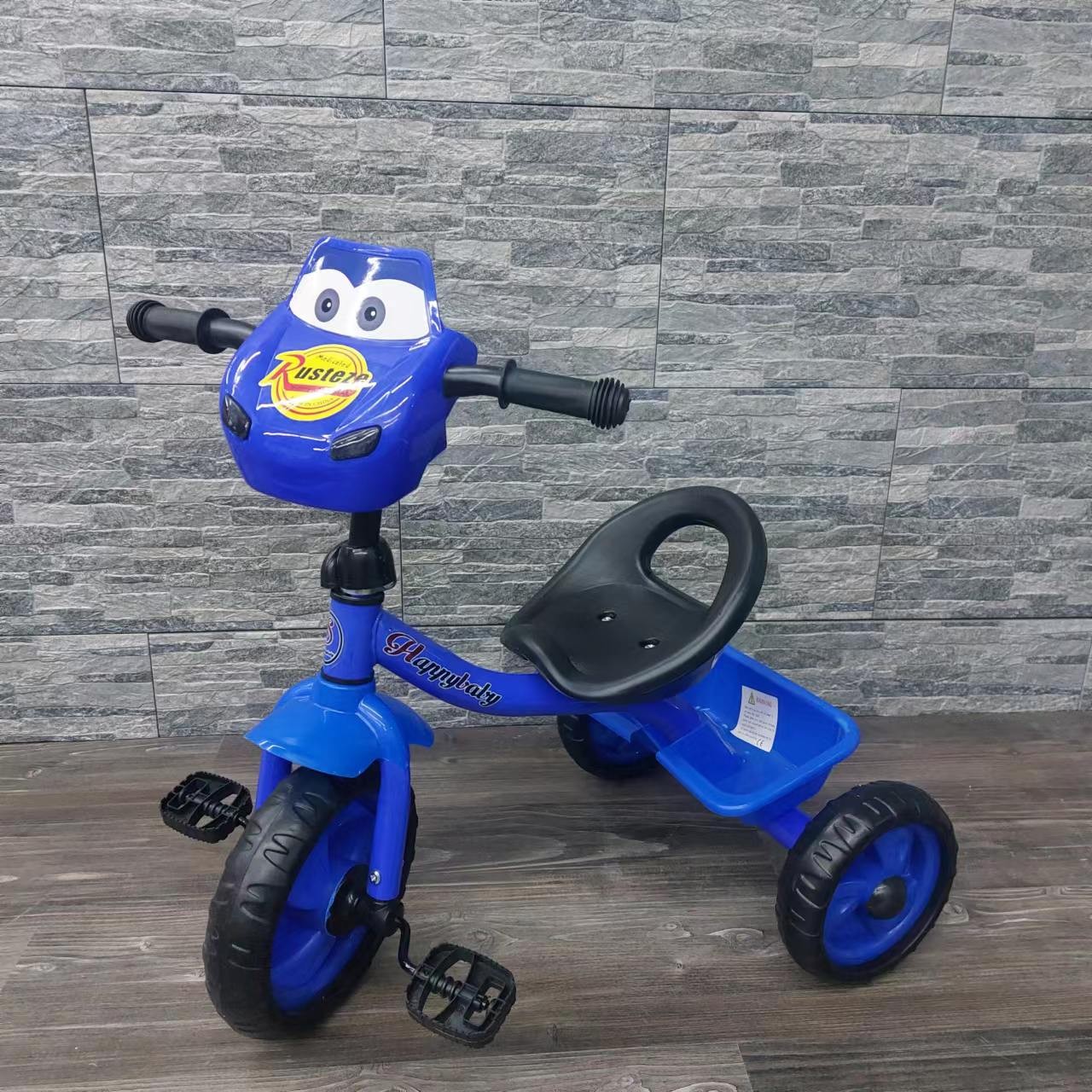Baby tricycle with storage basket